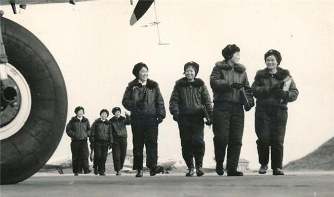 联我军派图154抓捕为何只判死缓米乐m61990年驾驶歼6叛逃苏(图1)